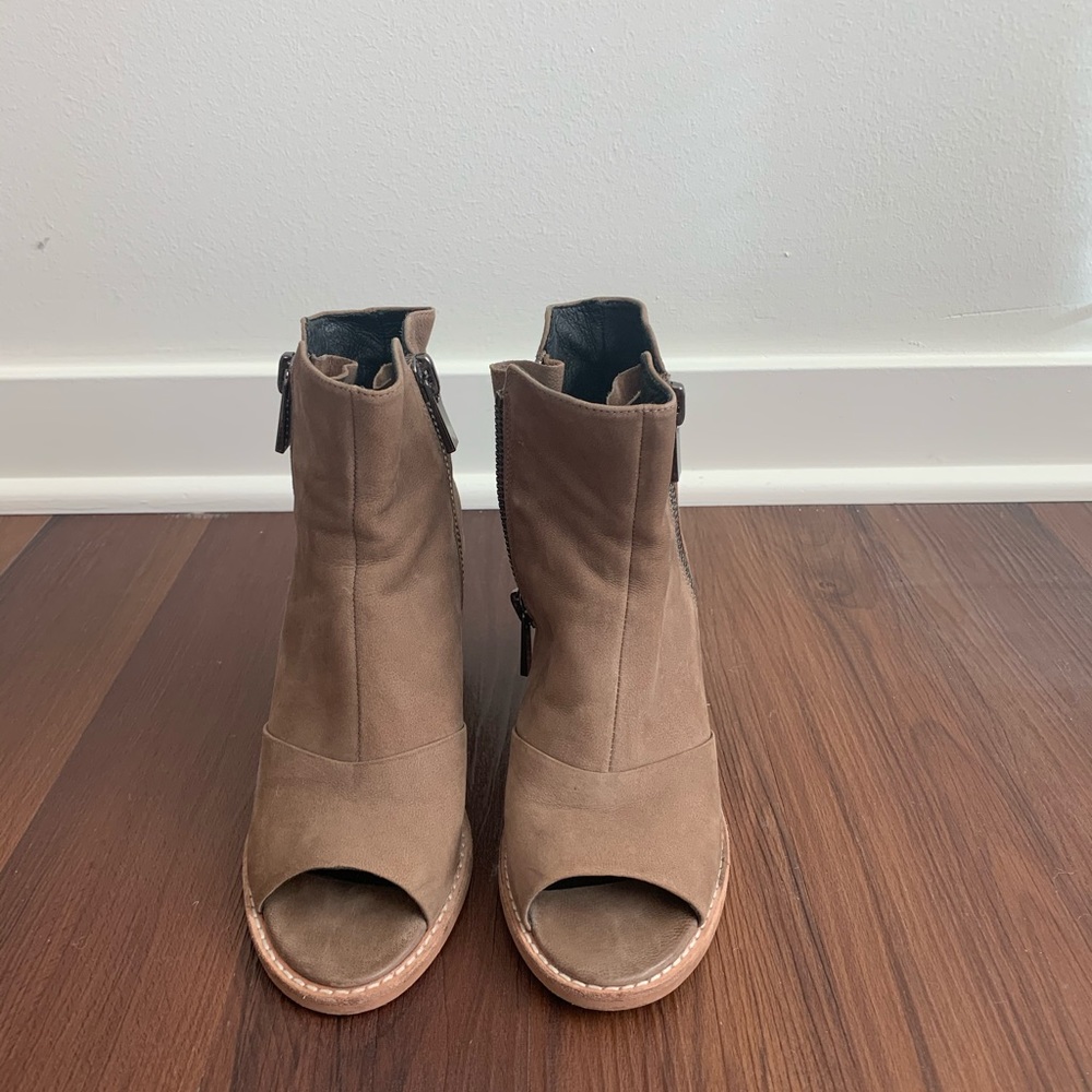 Comfortable Booties Open Toe - image 2